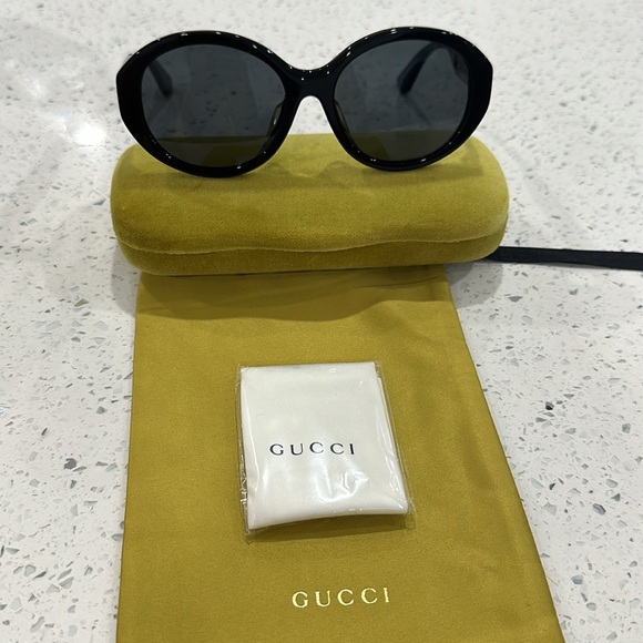 Gucci Authentic Sunglasses ??♥️? 57 18 150 main image 5